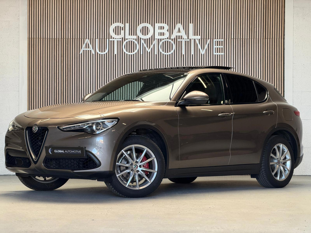 Alfa Romeo Stelvio 2.0 T AWD Super - 280PK - PANORAMADAK- SPORTSTOELEN - HARMAN KARDON kopen in Heerhugowaard
