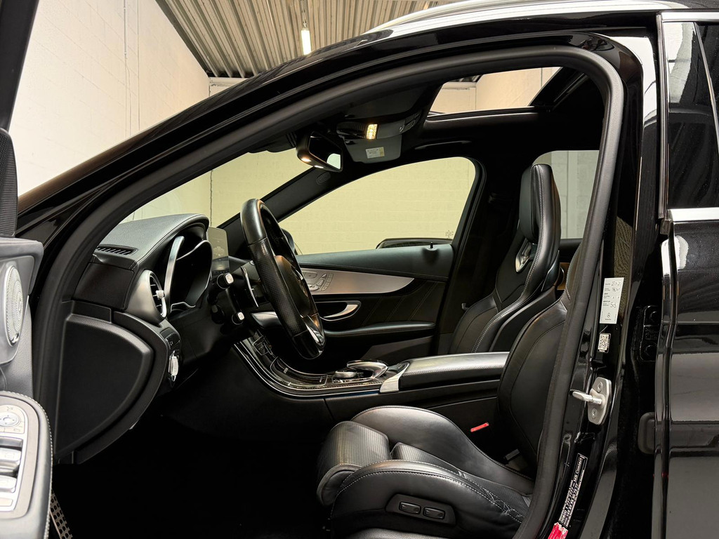 Mercedes-Benz C-Klasse Estate AMG 63 - PANO - SCHAALSTOELEN - BURMESTER 53433695-2.jpg | Global Automotive
