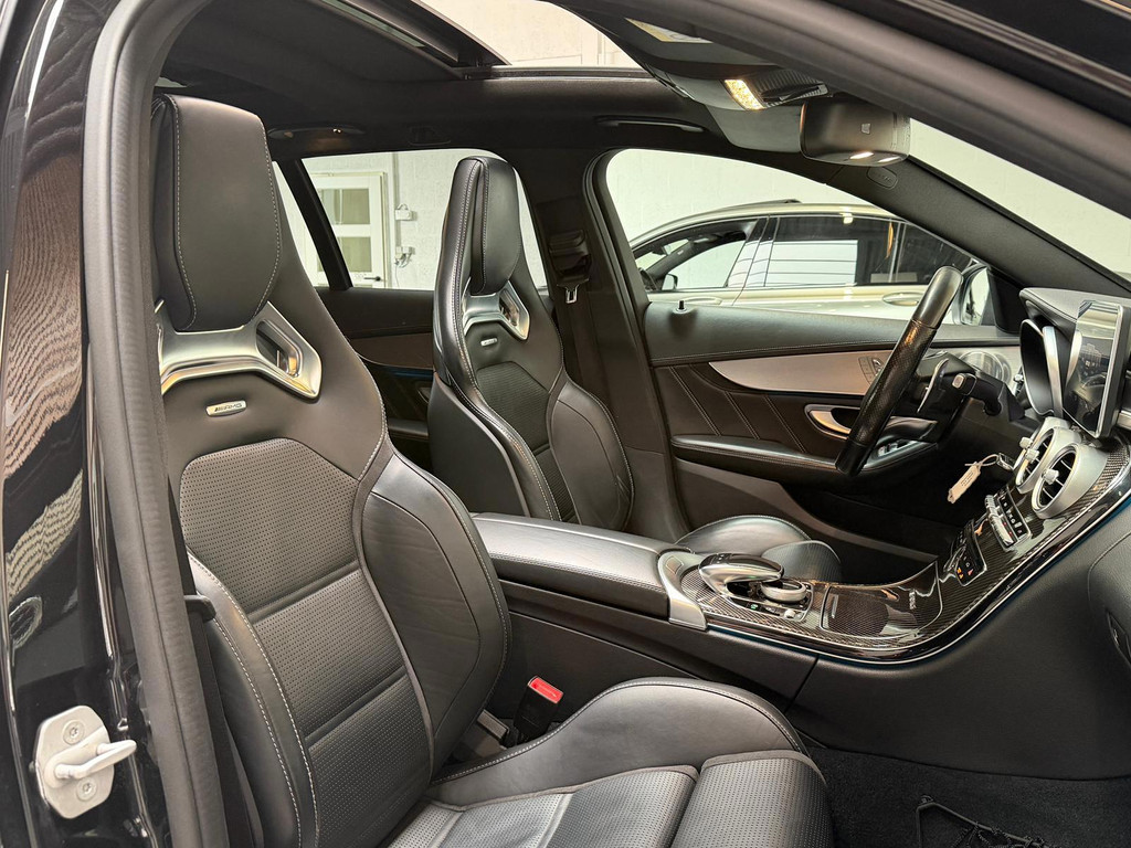 Mercedes-Benz C-Klasse Estate AMG 63 - PANO - SCHAALSTOELEN - BURMESTER 53433695-23.jpg | Global Automotive
