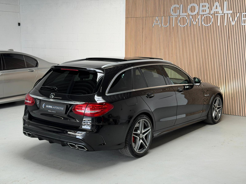 Mercedes-Benz C-Klasse Estate AMG 63 - PANO - SCHAALSTOELEN - BURMESTER 53433695-30.jpg | Global Automotive
