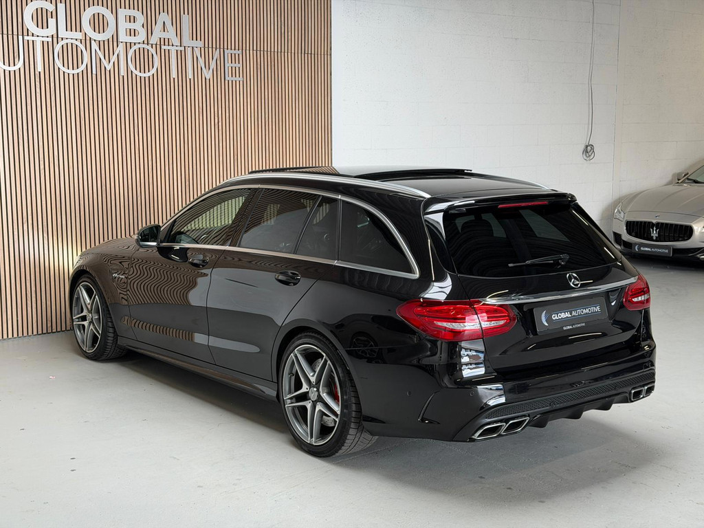 Mercedes-Benz C-Klasse Estate AMG 63 - PANO - SCHAALSTOELEN - BURMESTER 53433695-40.jpg | Global Automotive