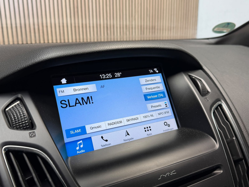 Ford Focus Wagon 1.0 EcoBoost ST Line Business - STUUR STOELVERWARMING - CLIMATE CONTROL 54753738-12.jpg | Global Automotive