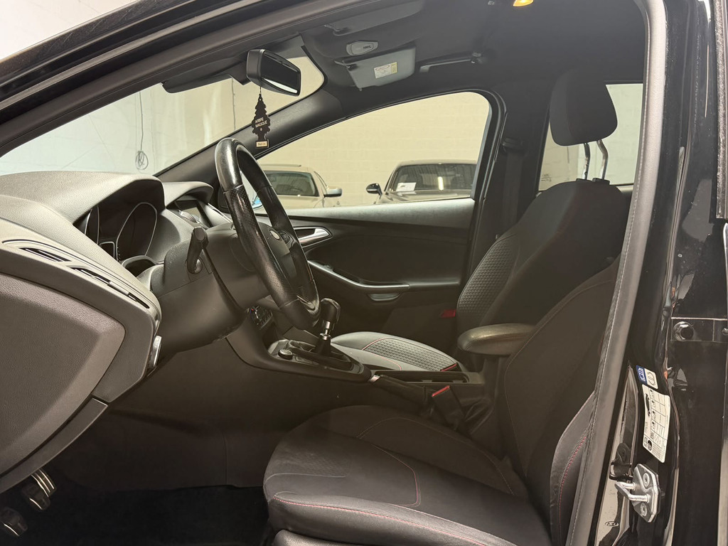 Ford Focus Wagon 1.0 EcoBoost ST Line Business - STUUR STOELVERWARMING - CLIMATE CONTROL 54753738-2.jpg | Global Automotive