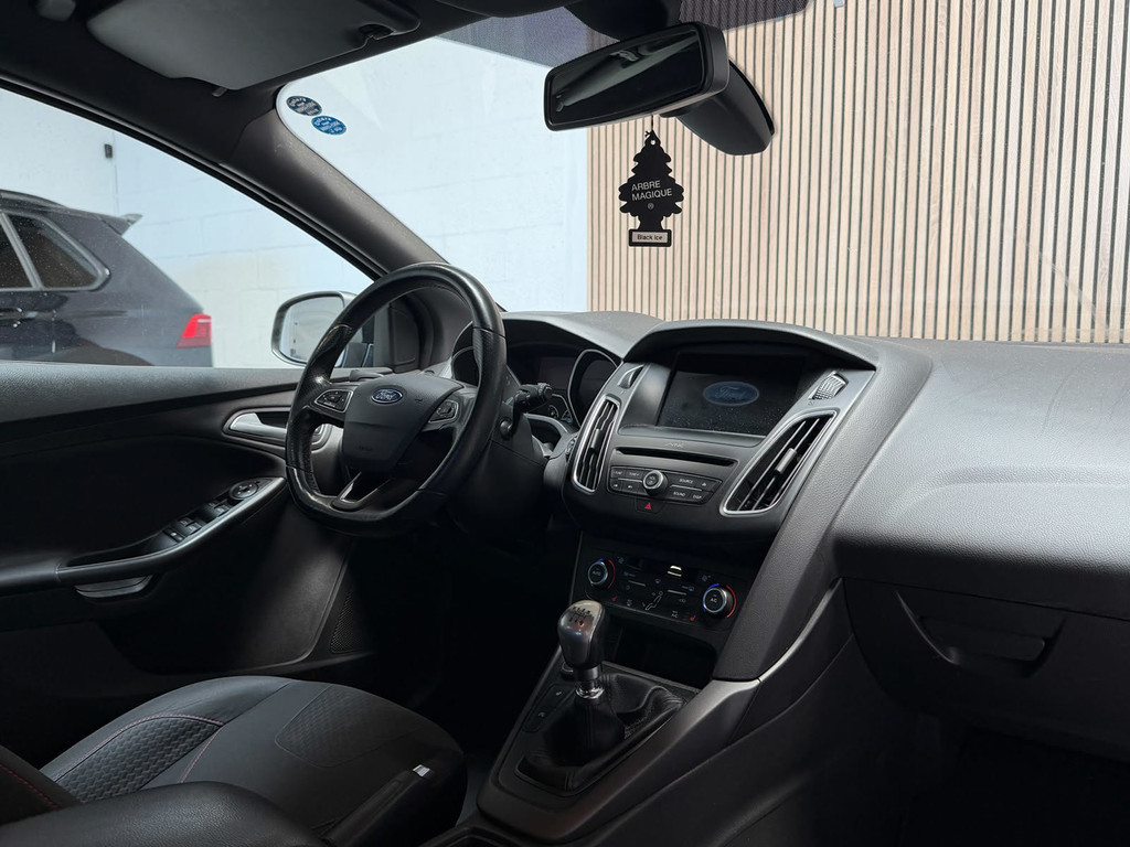 Ford Focus Wagon 1.0 EcoBoost ST Line Business - STUUR STOELVERWARMING - CLIMATE CONTROL 54753738-42.jpg | Global Automotive