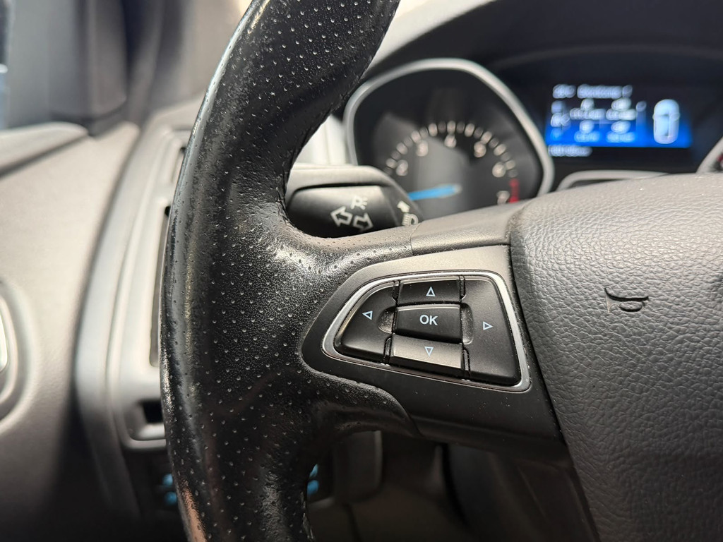 Ford Focus Wagon 1.0 EcoBoost ST Line Business - STUUR STOELVERWARMING - CLIMATE CONTROL 54753738-7.jpg | Global Automotive