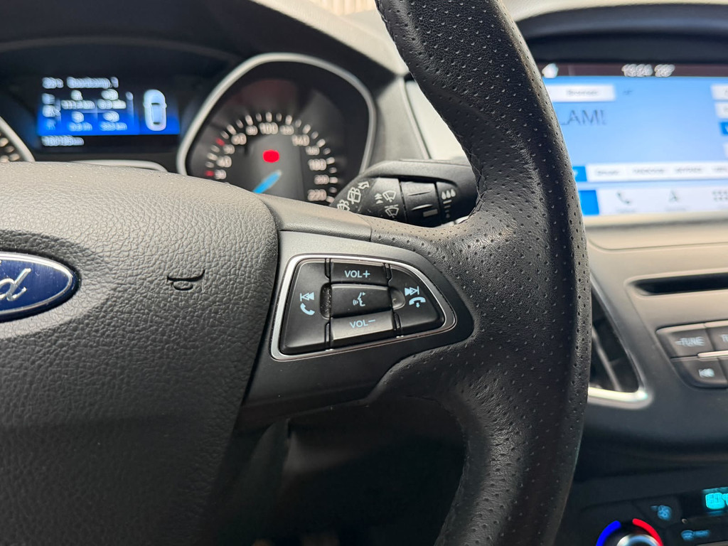 Ford Focus Wagon 1.0 EcoBoost ST Line Business - STUUR STOELVERWARMING - CLIMATE CONTROL 54753738-9.jpg | Global Automotive