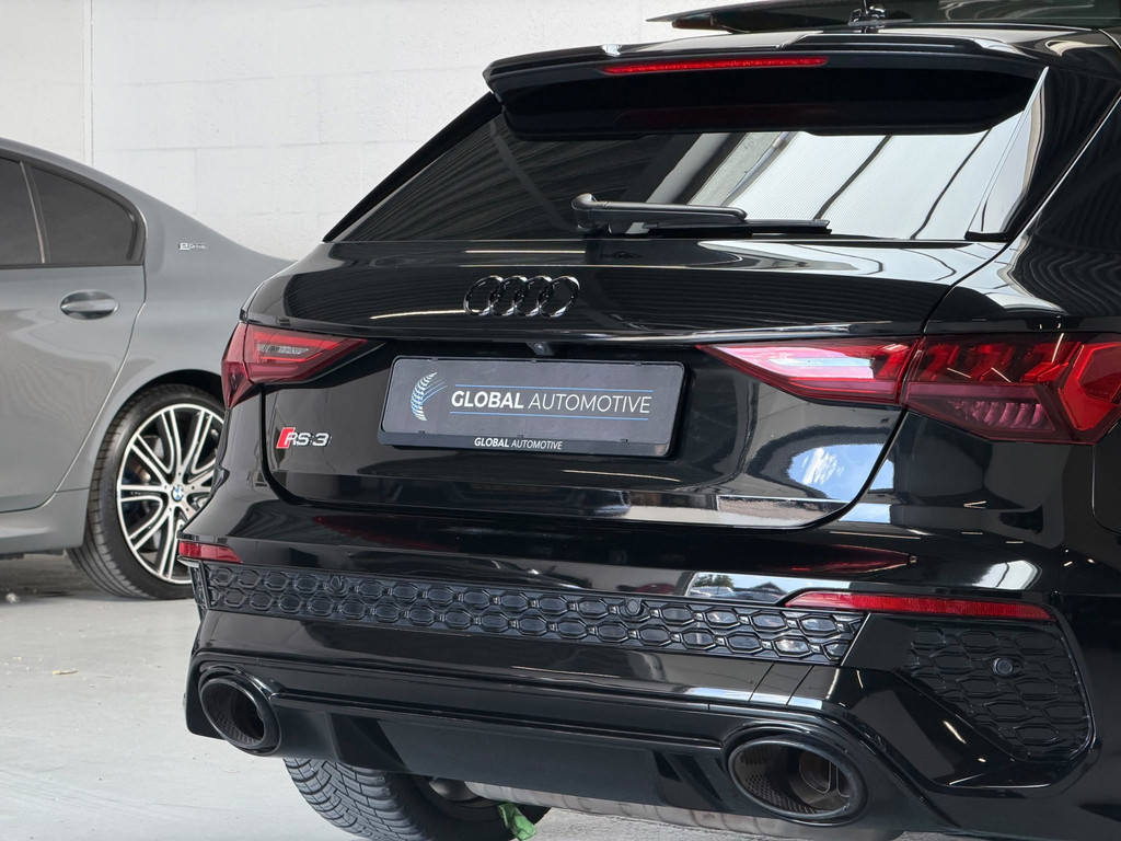 Audi RS3 A3 Sportback 2.5 TFSI quattro - PANO - B&O - HEAD UP - RS STOELEN 55770688-24.jpg | Global Automotive