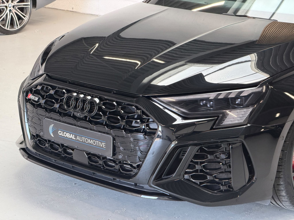 Audi RS3 A3 Sportback 2.5 TFSI quattro - PANO - B&O - HEAD UP - RS STOELEN 55770688-33.jpg | Global Automotive