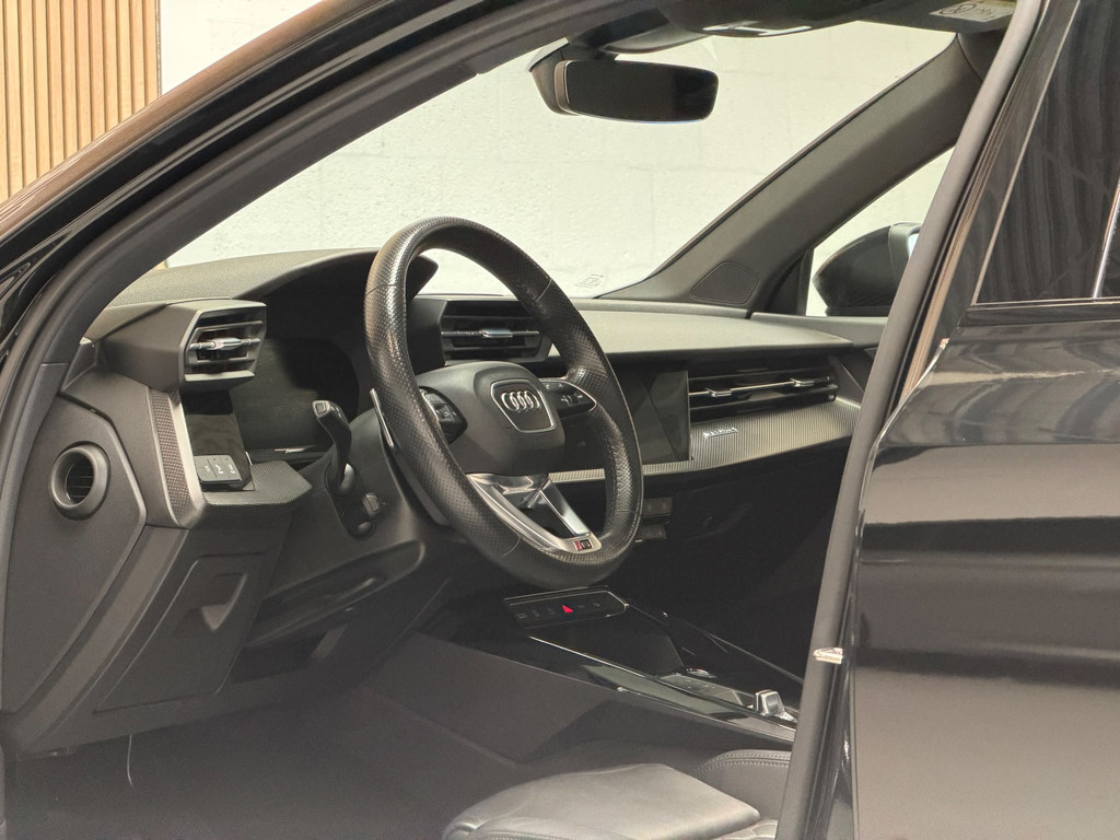 Audi RS3 A3 Sportback 2.5 TFSI quattro - PANO - B&O - HEAD UP - RS STOELEN 55770688-48.jpg | Global Automotive