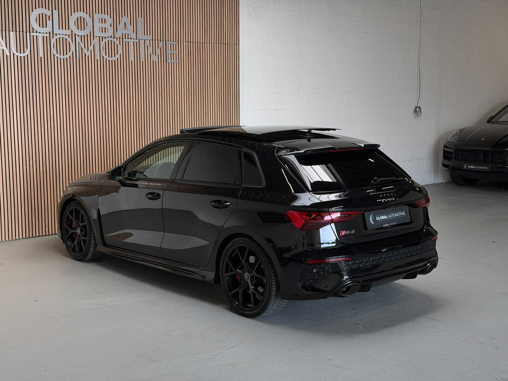 Audi RS3 A3 Sportback 2.5 TFSI quattro - PANO - B&O - HEAD UP - RS STOELEN 55770688-52.jpg | Global Automotive
