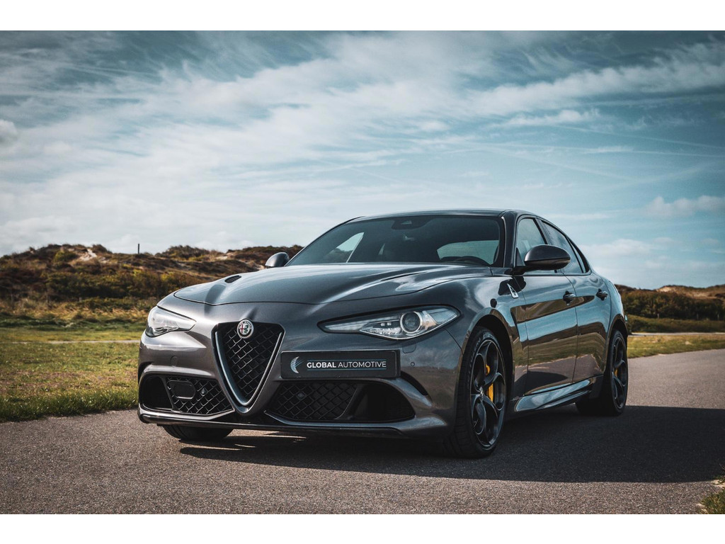 Alfa Romeo Giulia 2.9 V6 Quadrifoglio - BTW AUTO - CARBON PAKKET - HARMAN KARDON - MEMORY 56175236-0.jpg | Global Automotive