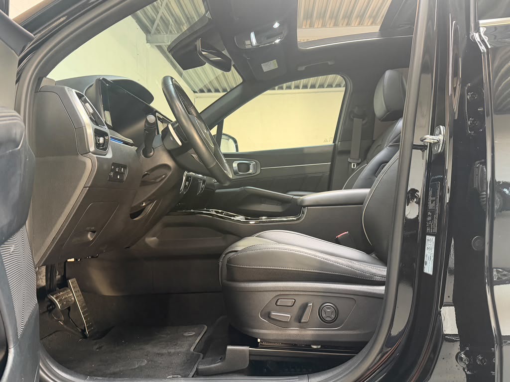 Kia Sorento 1.6 T-GDI Plug-in Hybrid 4WD PLATINUM - LEDER - PANORAMADAK - 360 CAMERA - CARPLAY - STOELVENTILATIE 57574147-2.jpg | Global Automotive