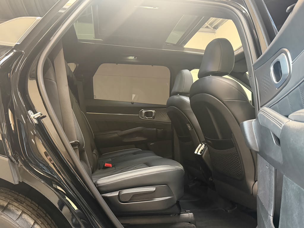Kia Sorento 1.6 T-GDI Plug-in Hybrid 4WD PLATINUM - LEDER - PANORAMADAK - 360 CAMERA - CARPLAY - STOELVENTILATIE 57574147-29.jpg | Global Automotive
