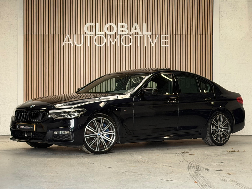 BMW 5 Serie 540i High Executive - M PAKKET - ACHTERWIEL AANGEDREVEN - SCHUIFDAK - M STOELEN - HARMAN KARDON 57625545-0.jpg | Global Automotive