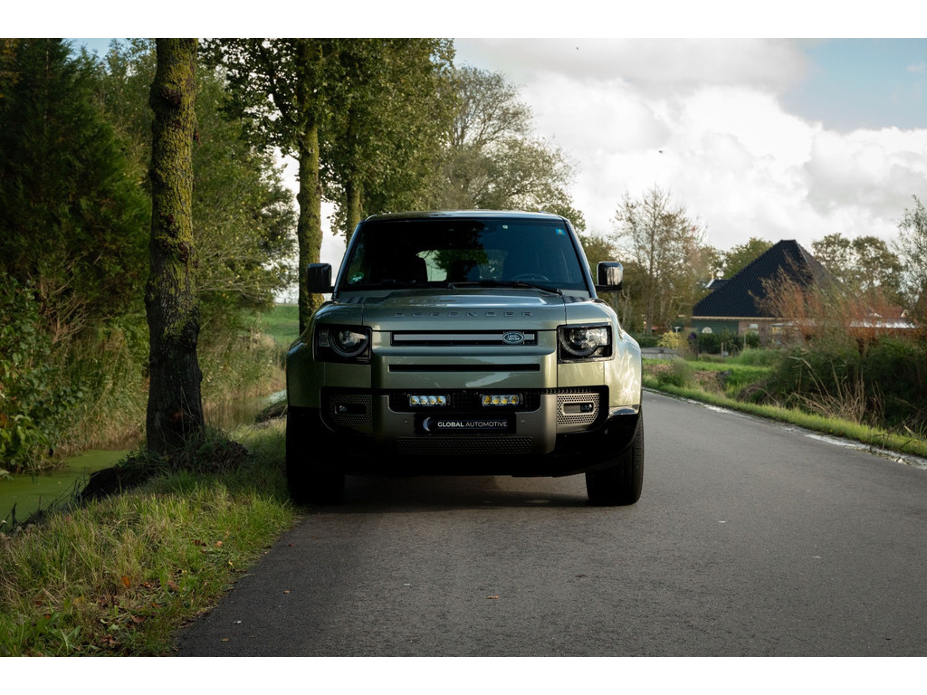 Land Rover Defender 110 2.0 P400e 110 X-Dynamic - 22 INCH - BTW AUTO - 360 CAMERA - TREKHAAK - LUCHTVERING - SPOILER 57627712-0.jpg | Global Automotive