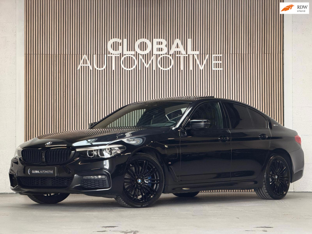 BMW 5 Serie 530e iPerformance High Executive - M PAKKET - NAPPA LEDER - SCHUIFDAK - 19'' - HEAD UP DISPLAY 57681003-0.jpg | Global Automotive