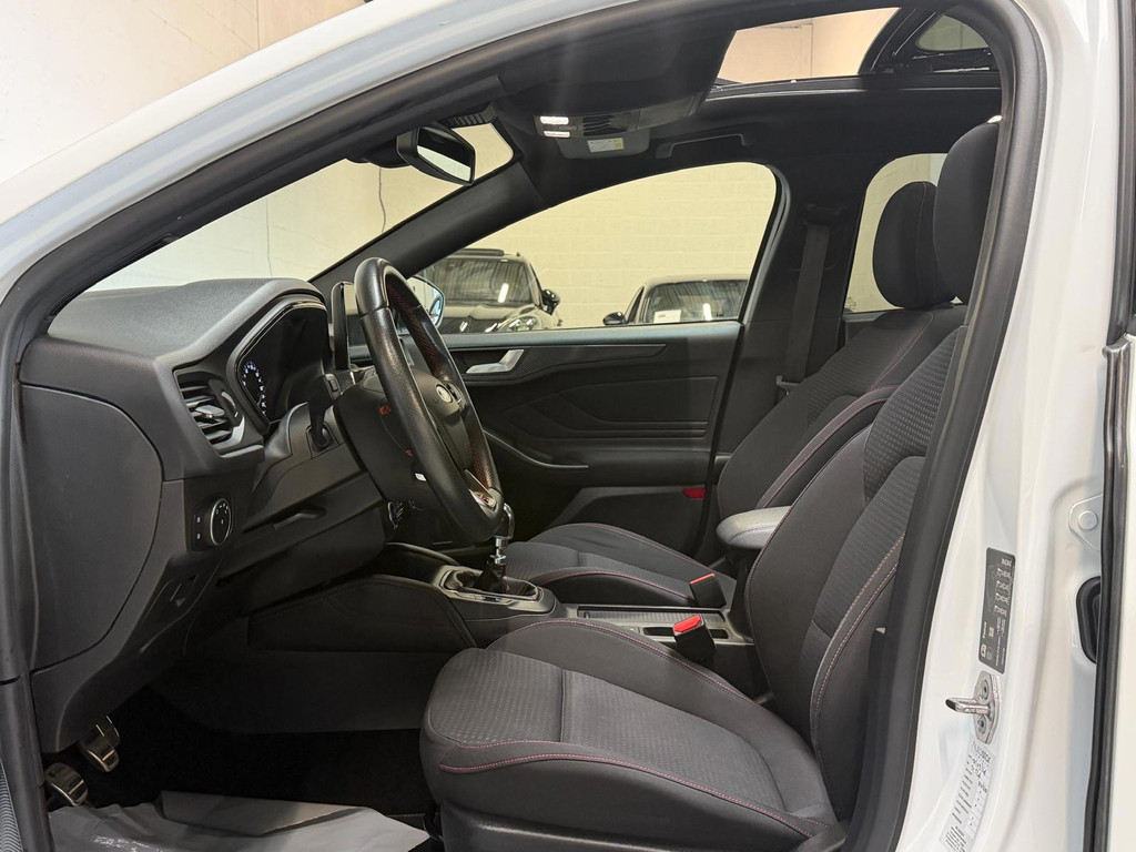 Ford Focus 1.0 EcoBoost ST Line Business - Panoramadak - Camera - ECC 57819027-2.jpg | Global Automotive
