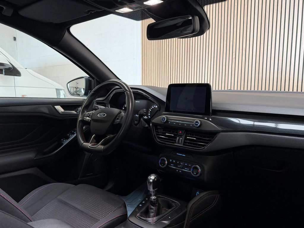Ford Focus 1.0 EcoBoost ST Line Business - Panoramadak - Camera - ECC 57819027-25.jpg | Global Automotive