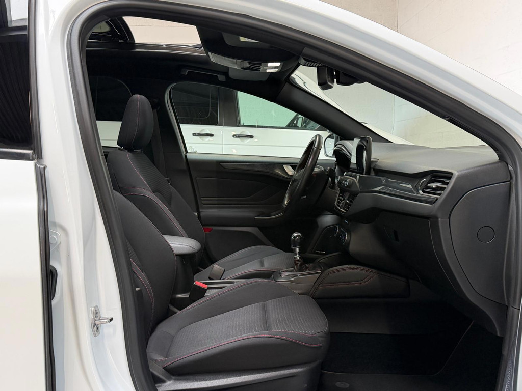 Ford Focus 1.0 EcoBoost ST Line Business - Panoramadak - Camera - ECC 57819027-28.jpg | Global Automotive