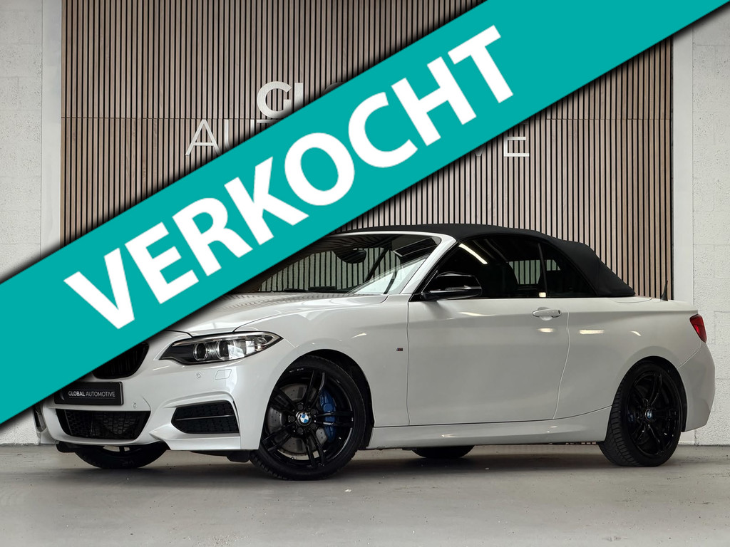 BMW 2 Serie Cabrio M235i - AUTOMAAT - PARELMOER WIT - LEER - NAVIGATIE - HARMAN KARDON - M PERFORMANCE UITLAAT 53690865-0.jpg | Global Automotive